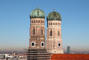 frauenkirche-565529_640